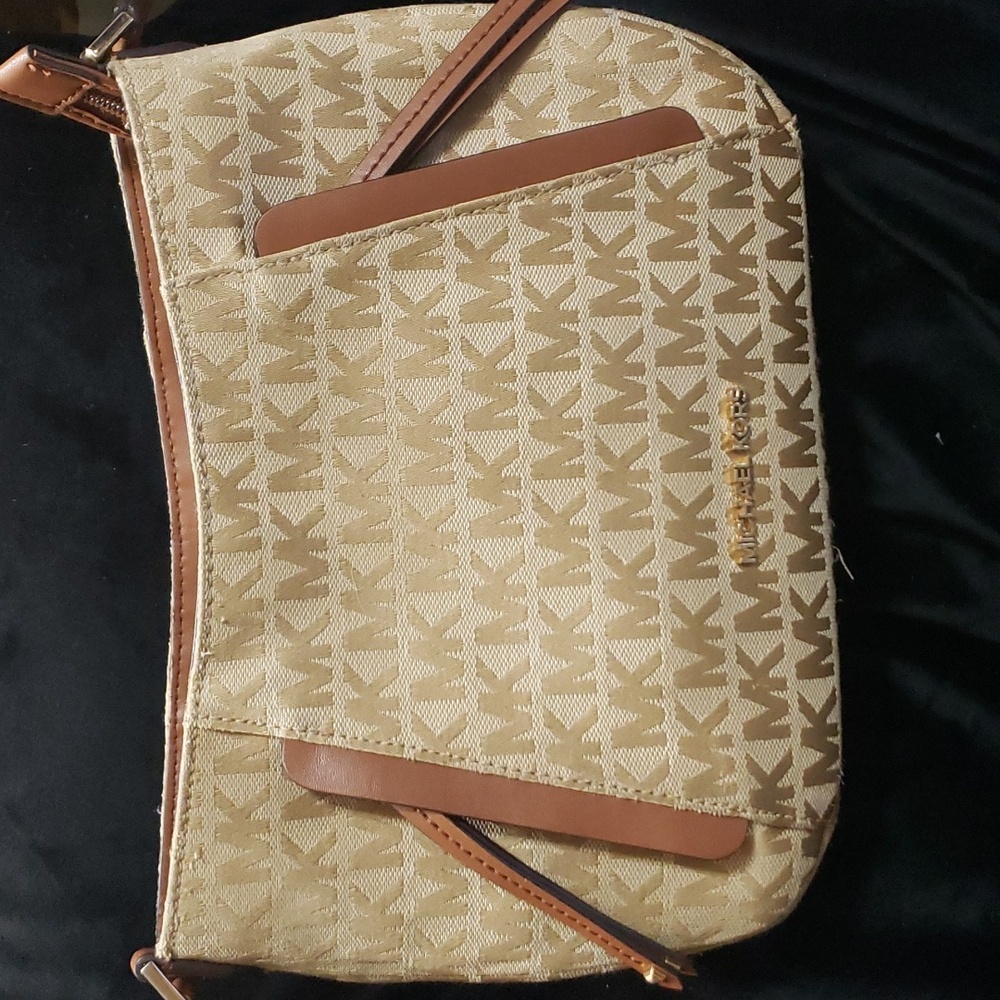 Michael Kors Medium Logo Jacquard Messenger Bag.